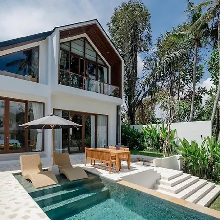 Luxurious 3Br Jungle View Villa In Cepaka